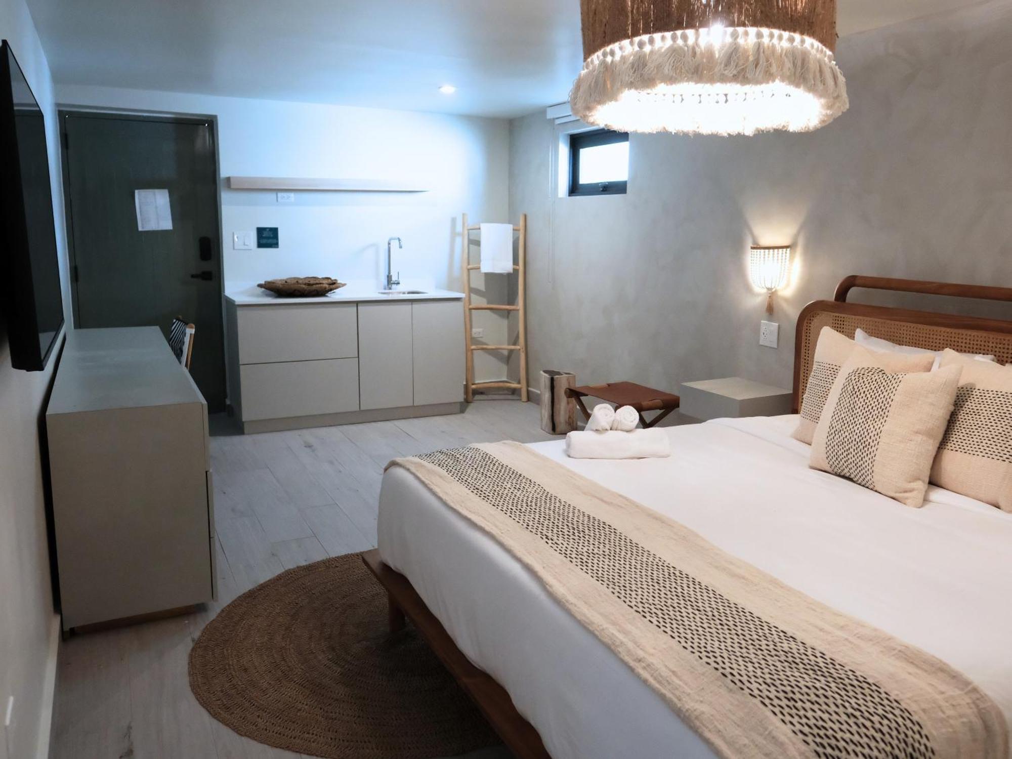 Bali Posh Hotel Pr Каролина Екстериор снимка