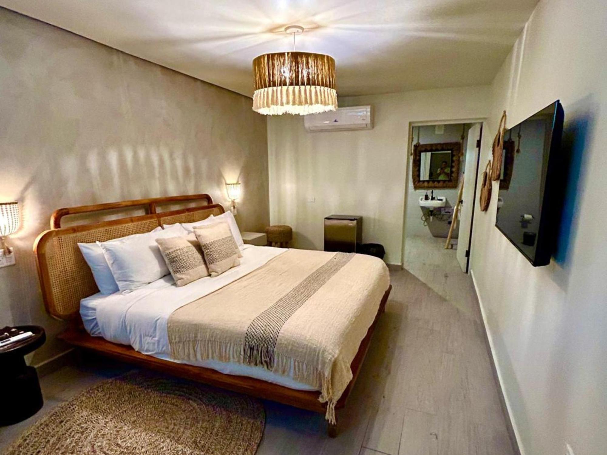 Bali Posh Hotel Pr Каролина Екстериор снимка