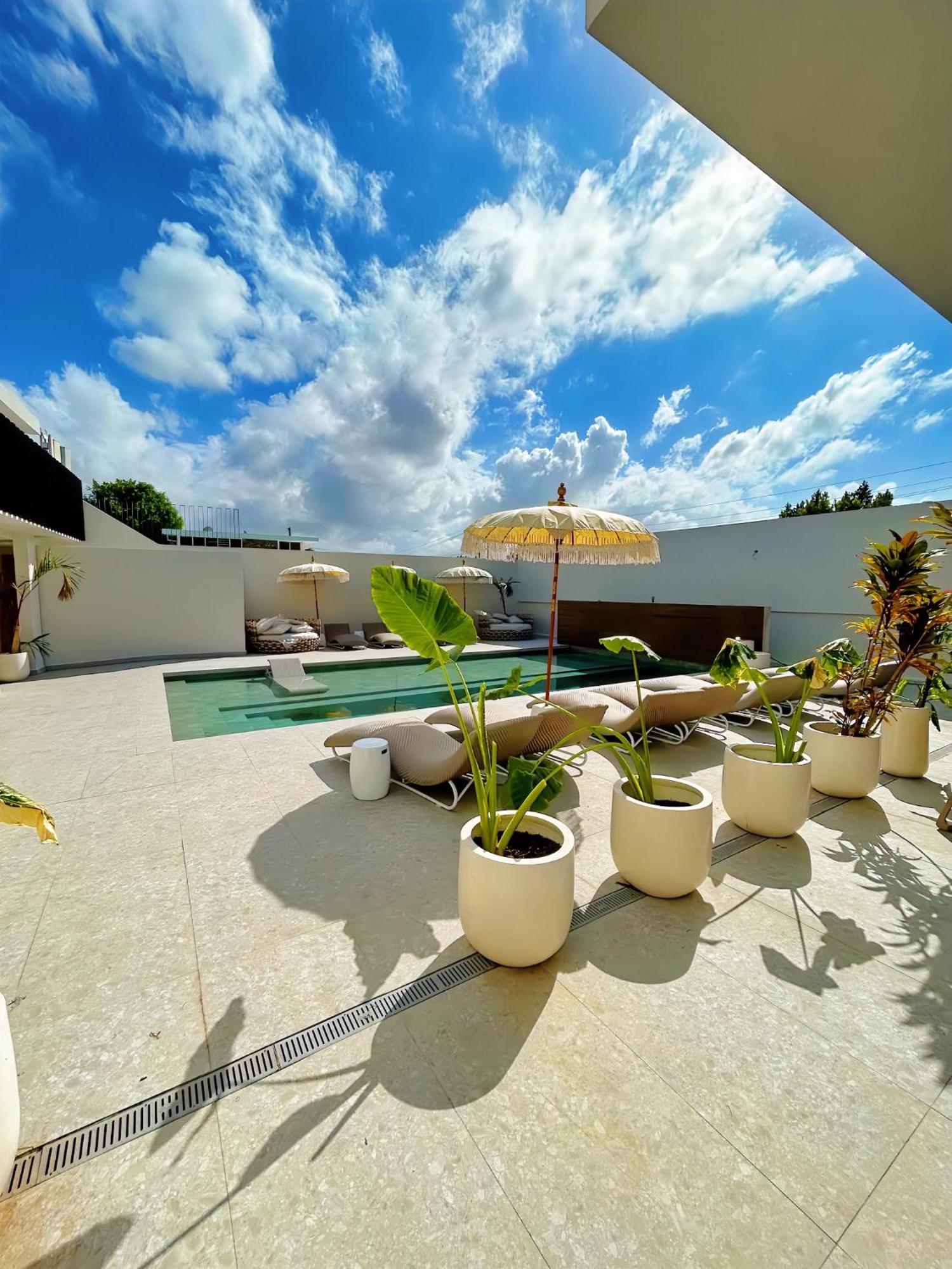 Bali Posh Hotel Pr Каролина Екстериор снимка